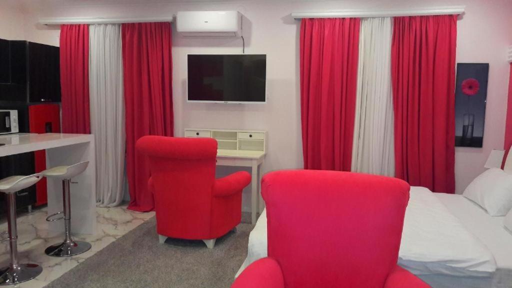Hotel Lilo near Airport Tbilisi Esterno foto